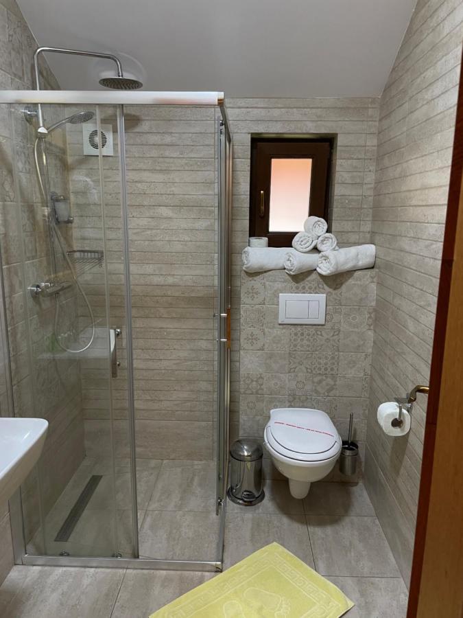 Villa Montana Борсек Екстериор снимка